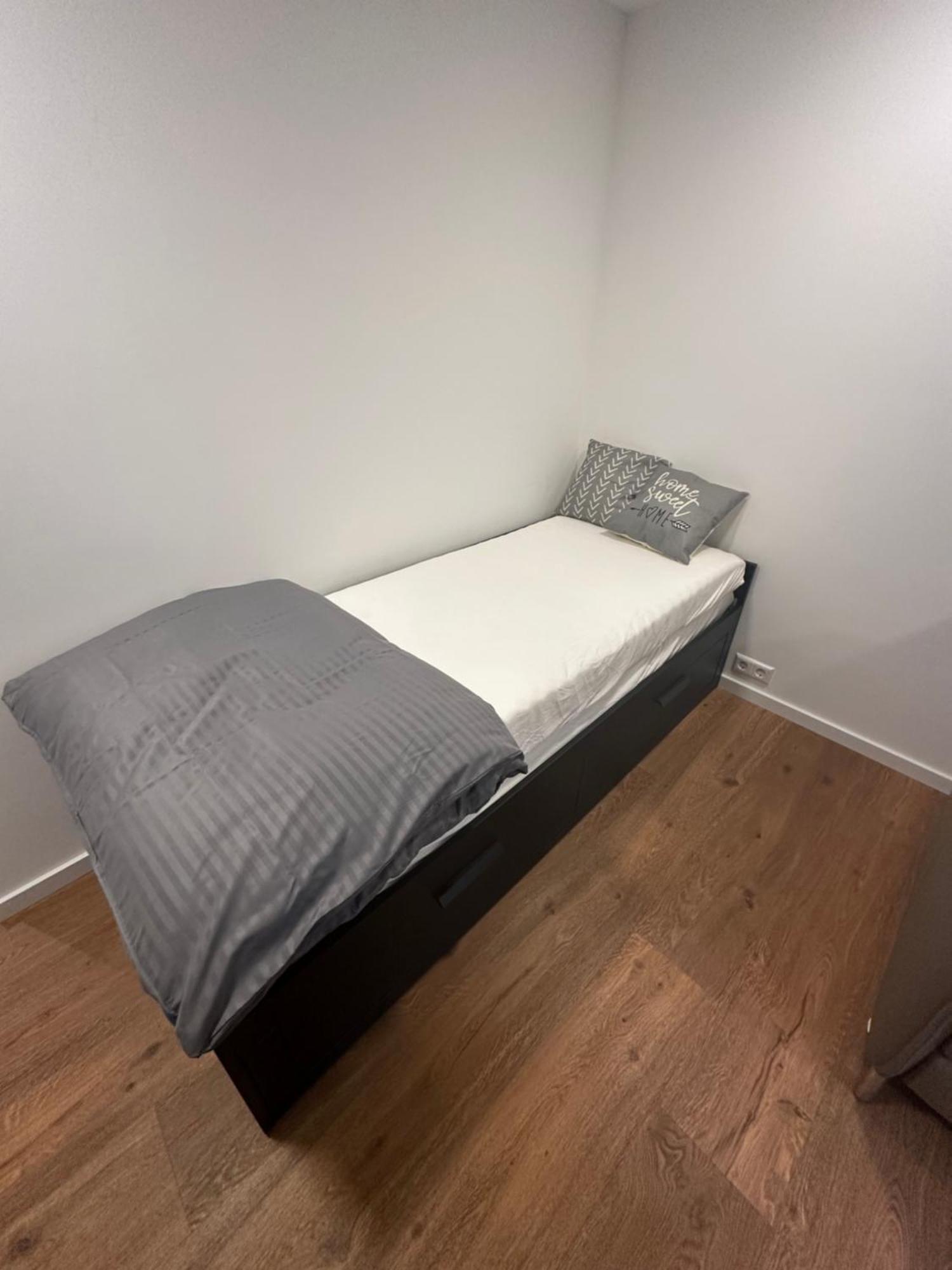 Urbannest Apartment *